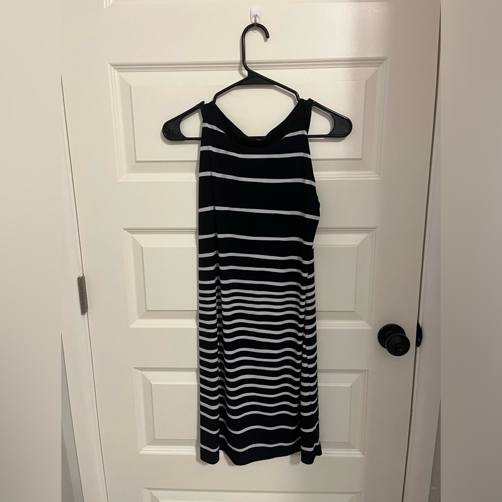 Women’s Casual Dress - Picture 2 of 3